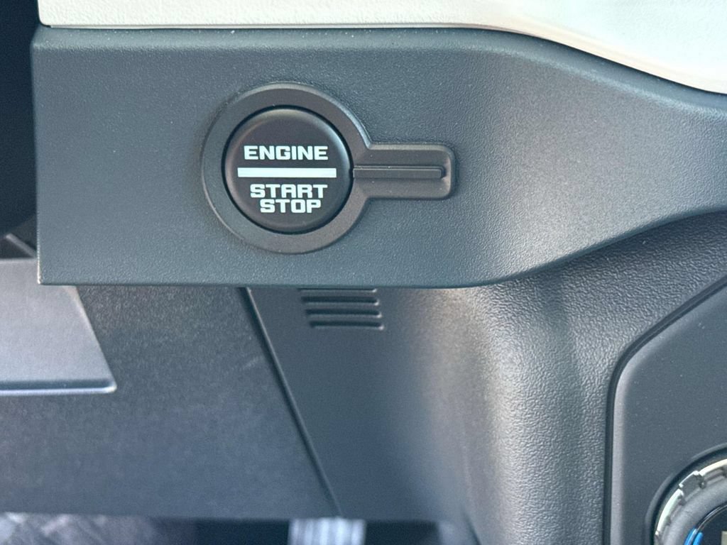 Certified 2025 Ford Bronco Heritage Edition AWD/4WD image 29