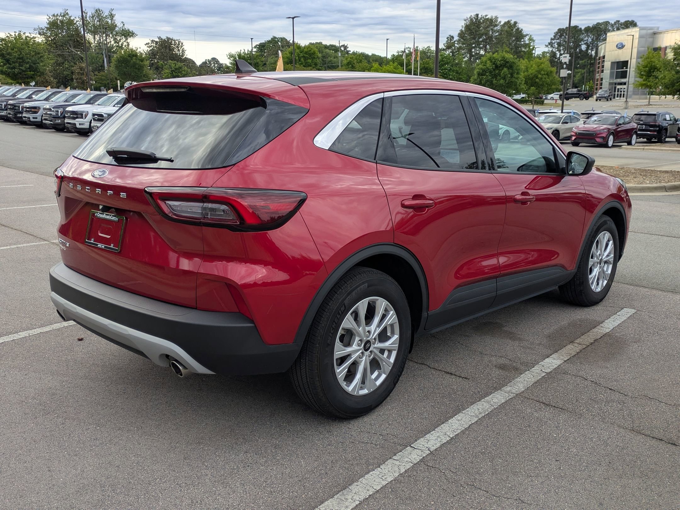 Certified 2023 Ford Escape Active w/ Cold Weather Package FWD image 6
