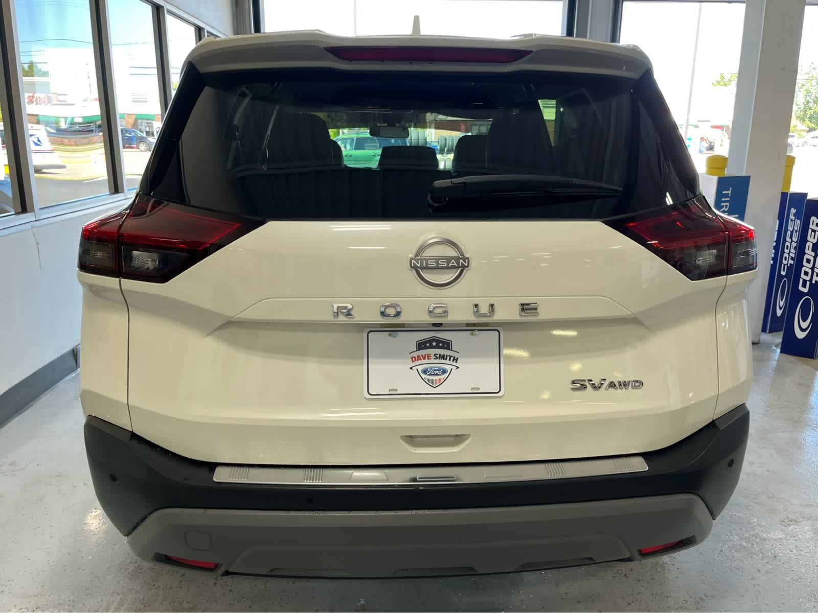 Used 2023 Nissan Rogue SV AWD/4WD image 8
