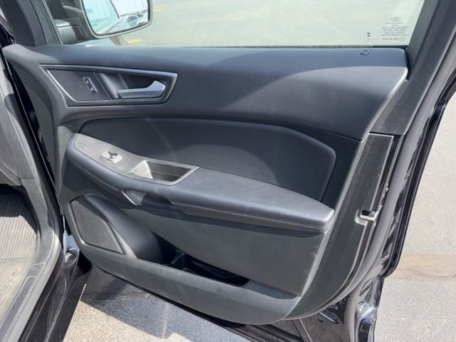 Certified 2023 Ford Edge SE w/ Black Appearance Package AWD/4WD image 6