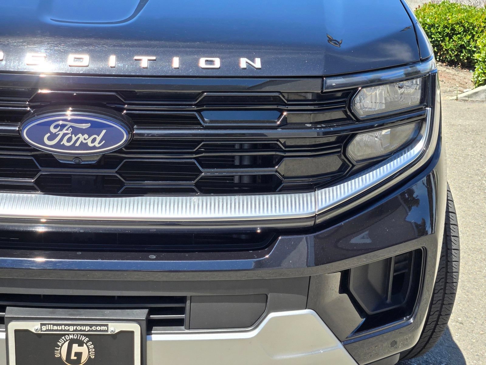 Certified 2025 Ford Expedition Max Platinum AWD/4WD image 11