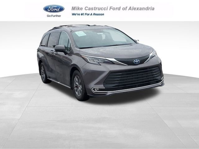 Used 2023 Toyota Sienna XLE