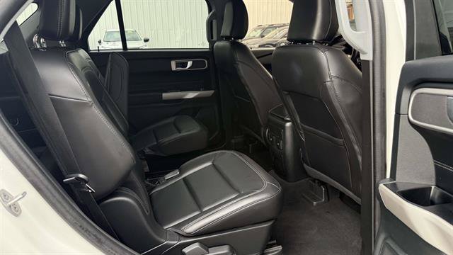 Certified 2023 Ford Explorer XLT w/ Equipment Group 202A AWD/4WD image 30
