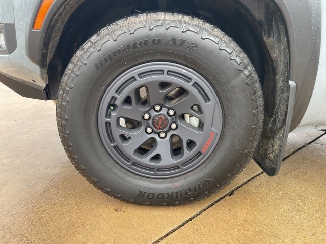 Used 2025 Nissan Frontier PRO-4X image 7
