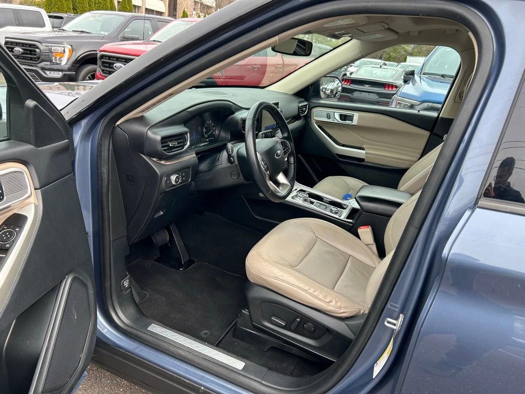 Certified 2021 Ford Explorer Limited w/ Equipment Group 301A image 15