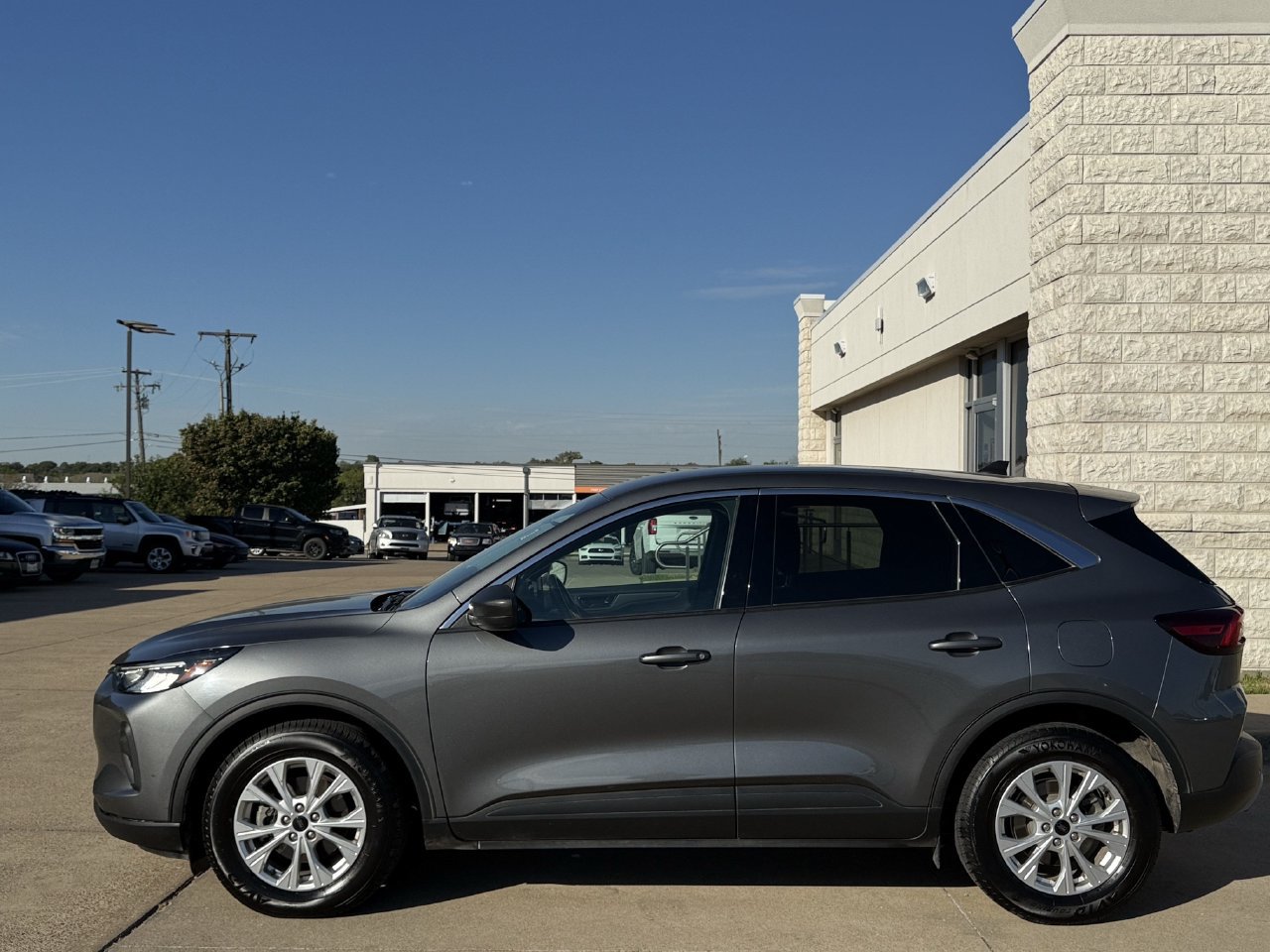 Certified 2024 Ford Escape Active w/ Tech Pack #1 FWD image 3