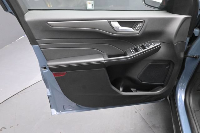 Certified 2026 Ford Escape SE FWD image 20