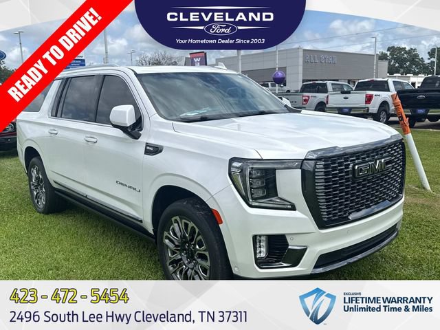 Used 2023 GMC Yukon XL Denali Ultimate AWD/4WD image 1
