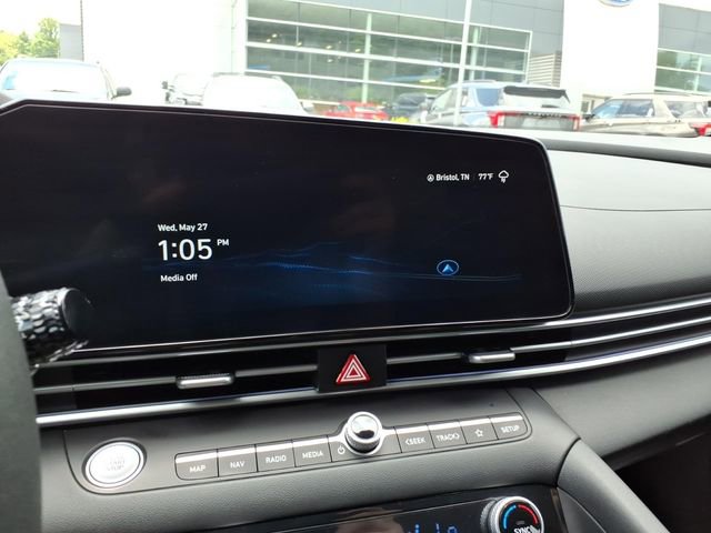 Used 2024 Hyundai Elantra SEL FWD image 24
