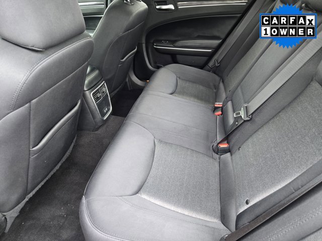 Used 2022 Chrysler 300 Touring image 28