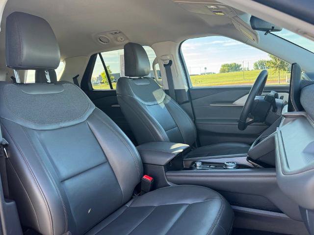 Certified 2025 Ford Explorer Active w/ Active Comfort Package AWD/4WD image 25