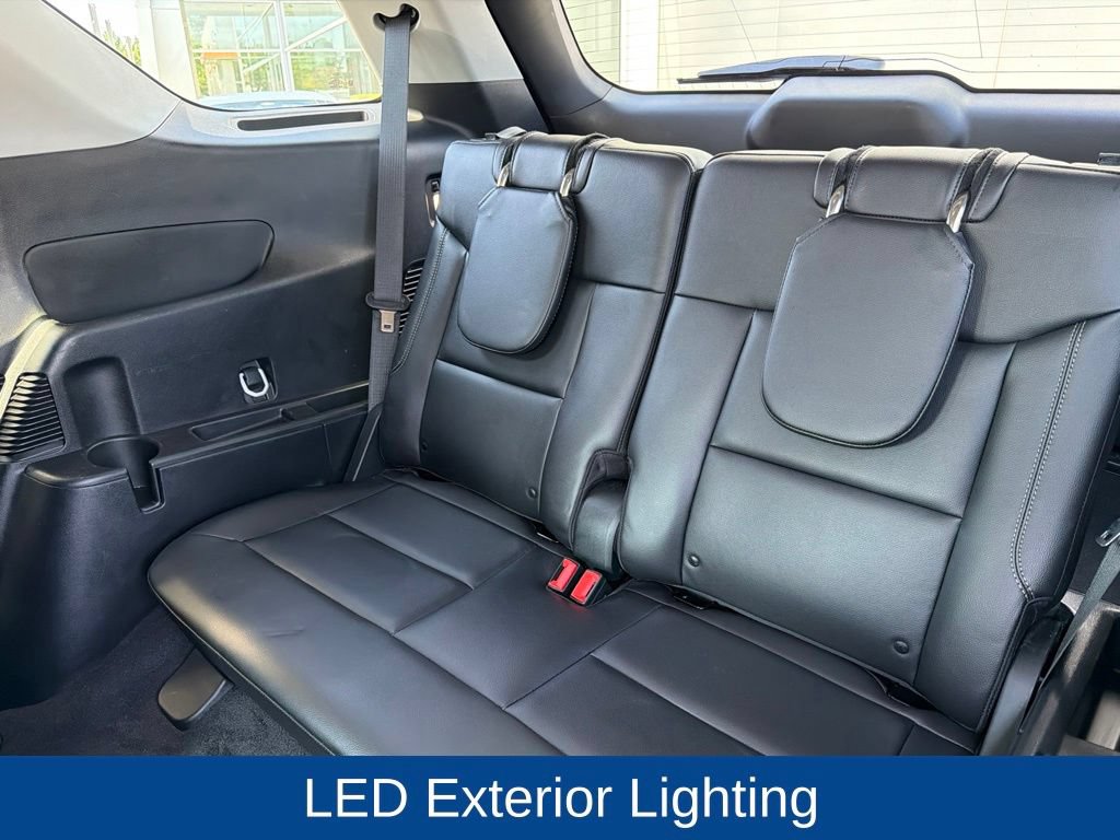 Certified 2023 Ford Explorer Limited w/ Limited Technology Package RWD image 16