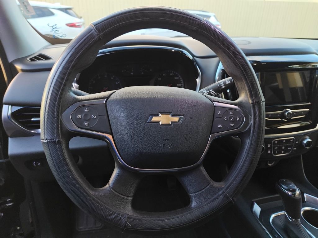 Used 2020 Chevrolet Traverse LS image 10