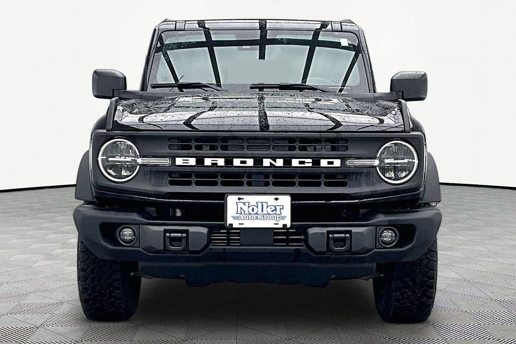 Certified 2024 Ford Bronco Black Diamond AWD/4WD image 3