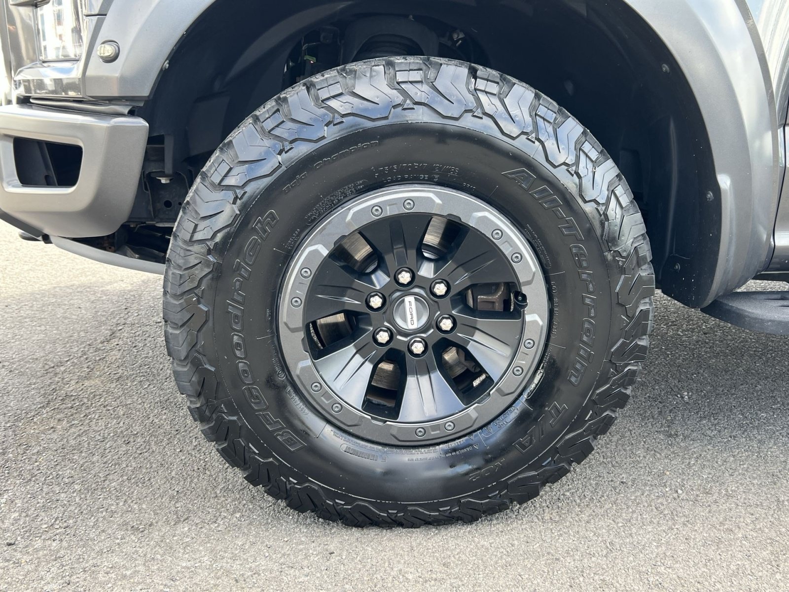 Certified 2018 Ford F150 Raptor w/ Equipment Group 802A Luxury AWD/4WD image 20