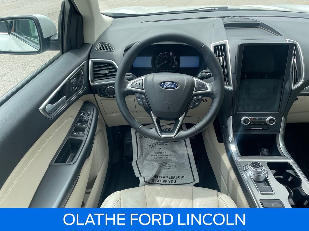 Certified 2024 Ford Edge Titanium w/ Equipment Group 301A AWD/4WD image 17