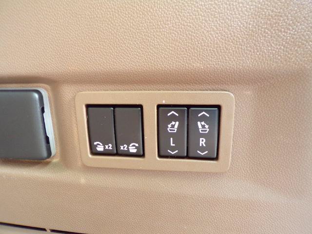 Used 2023 GMC Yukon Denali w/ LPO, Floor Liner Package AWD/4WD image 7