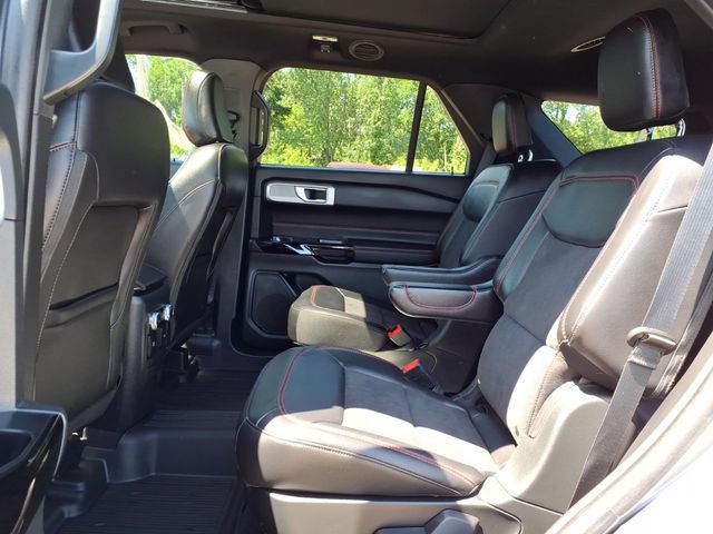 Certified 2024 Ford Explorer ST-Line w/ Class IV Trailer Tow Package AWD/4WD image 26