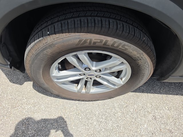 Certified 2022 Ford Explorer XLT w/ Equipment Group 202A RWD image 9