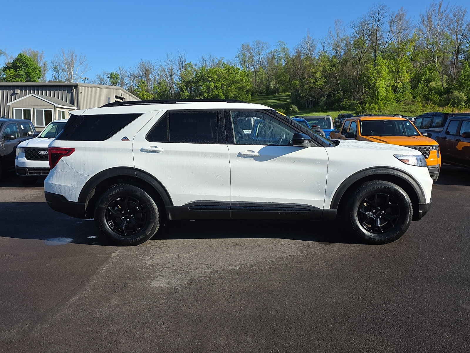 Certified 2024 Ford Explorer Timberline w/ Timberline Technology Package AWD/4WD image 12
