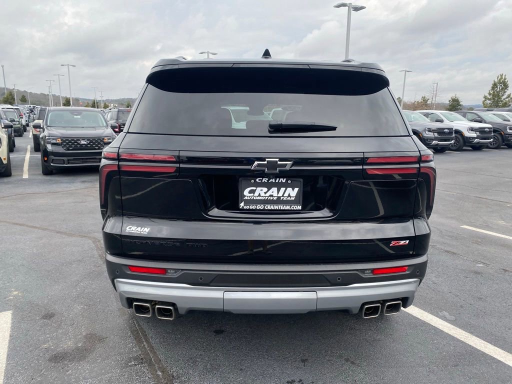 Used 2024 Chevrolet Traverse Z71 image 4