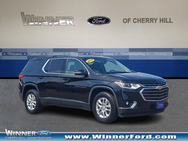 Used 2019 Chevrolet Traverse LT FWD image 1