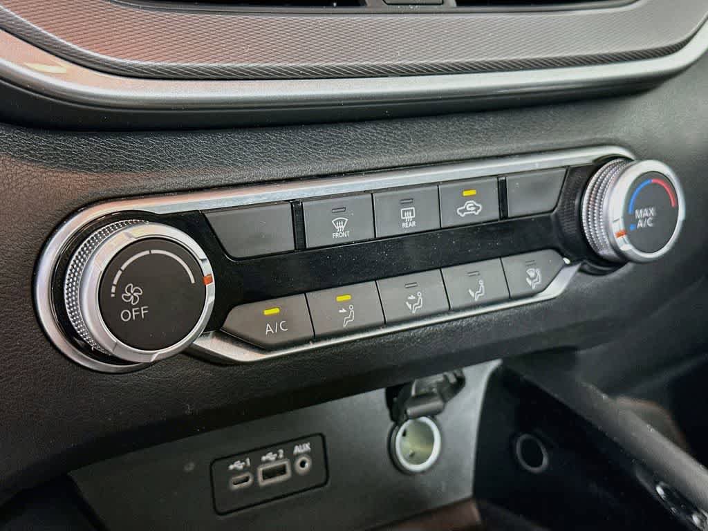 Used 2024 Nissan Altima 2.5 SR FWD image 16