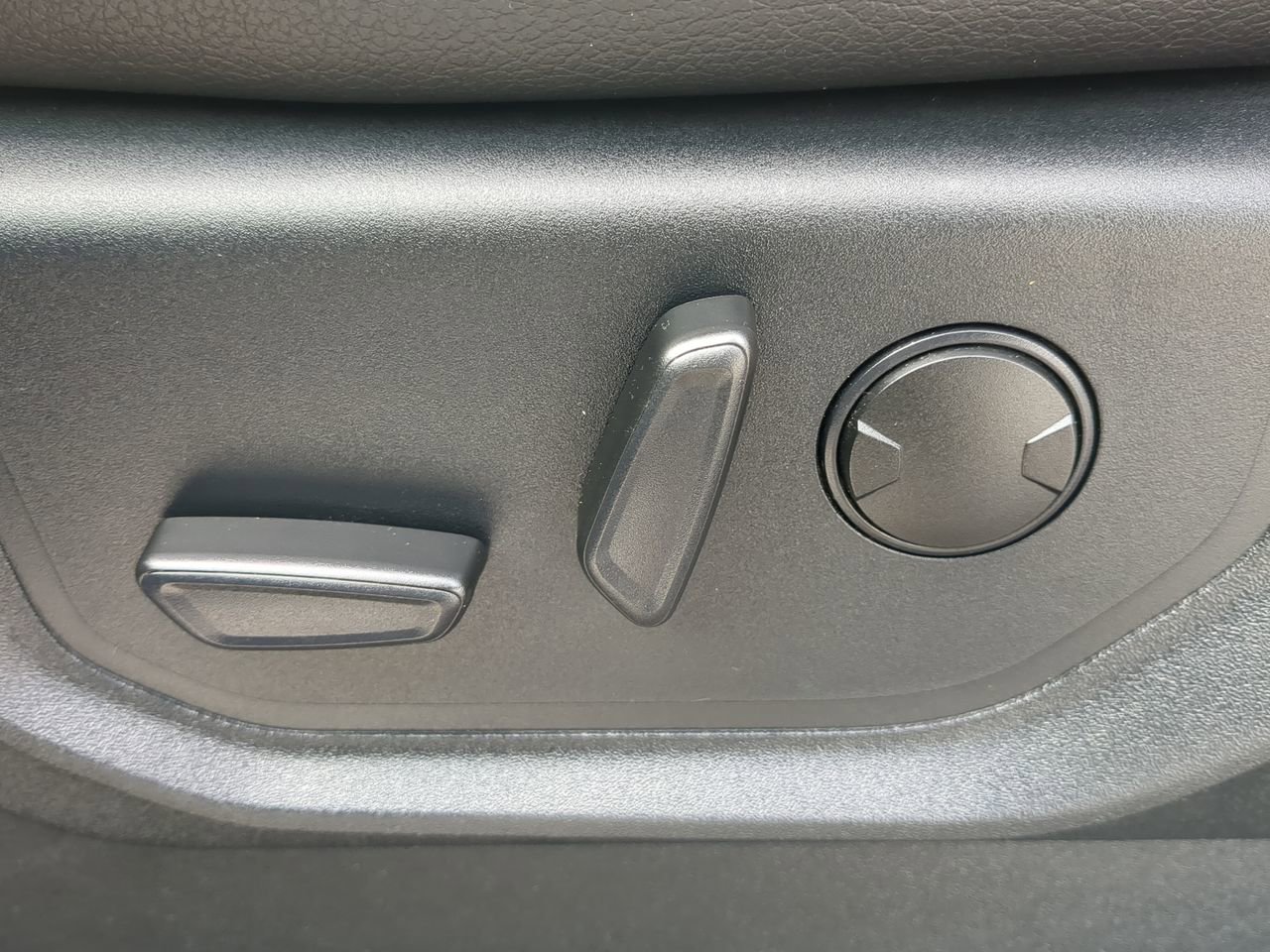 Certified 2020 Ford F150 Lariat AWD/4WD image 28