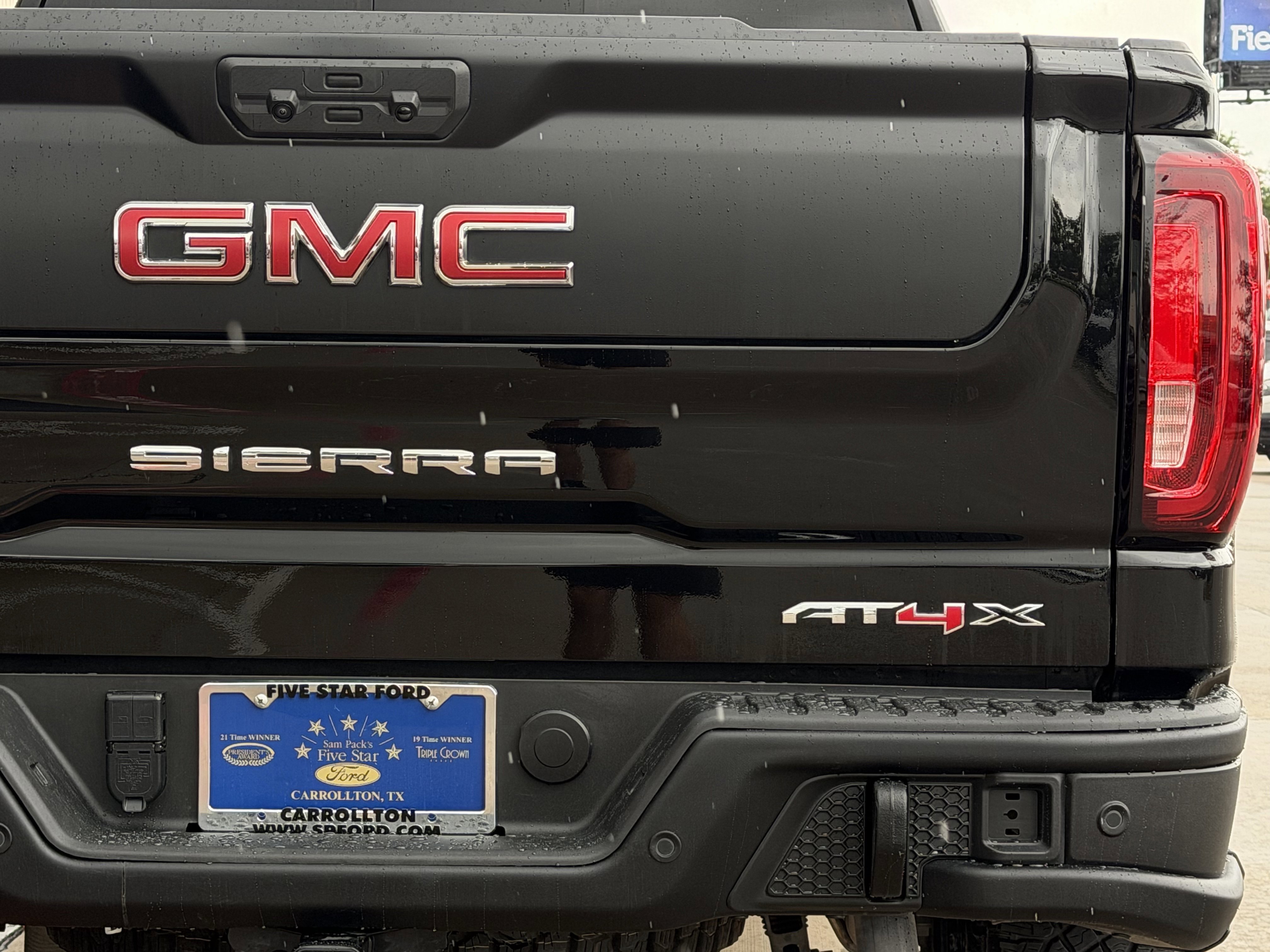 Used 2024 GMC Sierra 1500 AT4X w/ AT4X AEV Edition AWD/4WD image 6