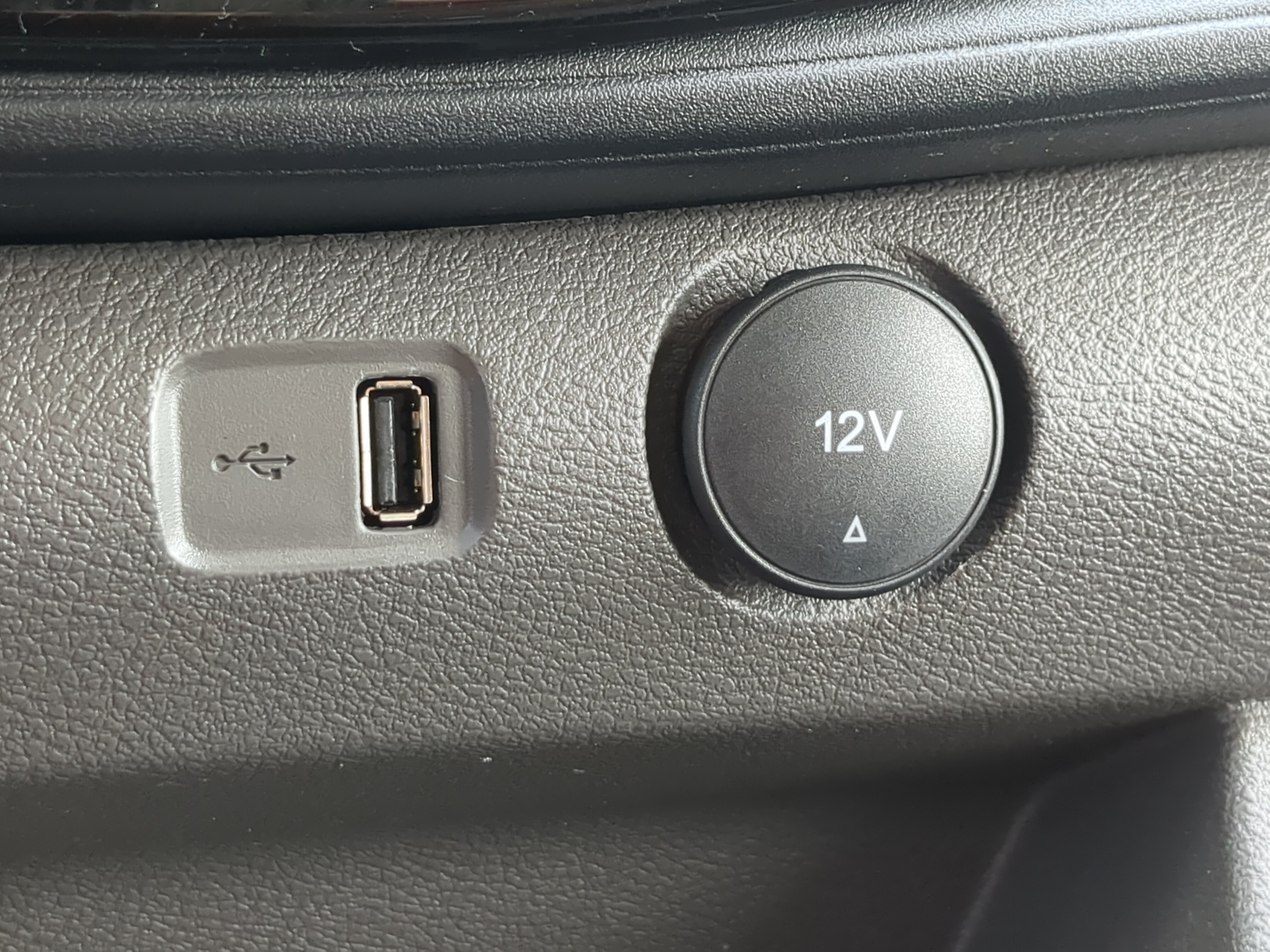 Certified 2025 Ford Transit 350 XLT RWD image 20