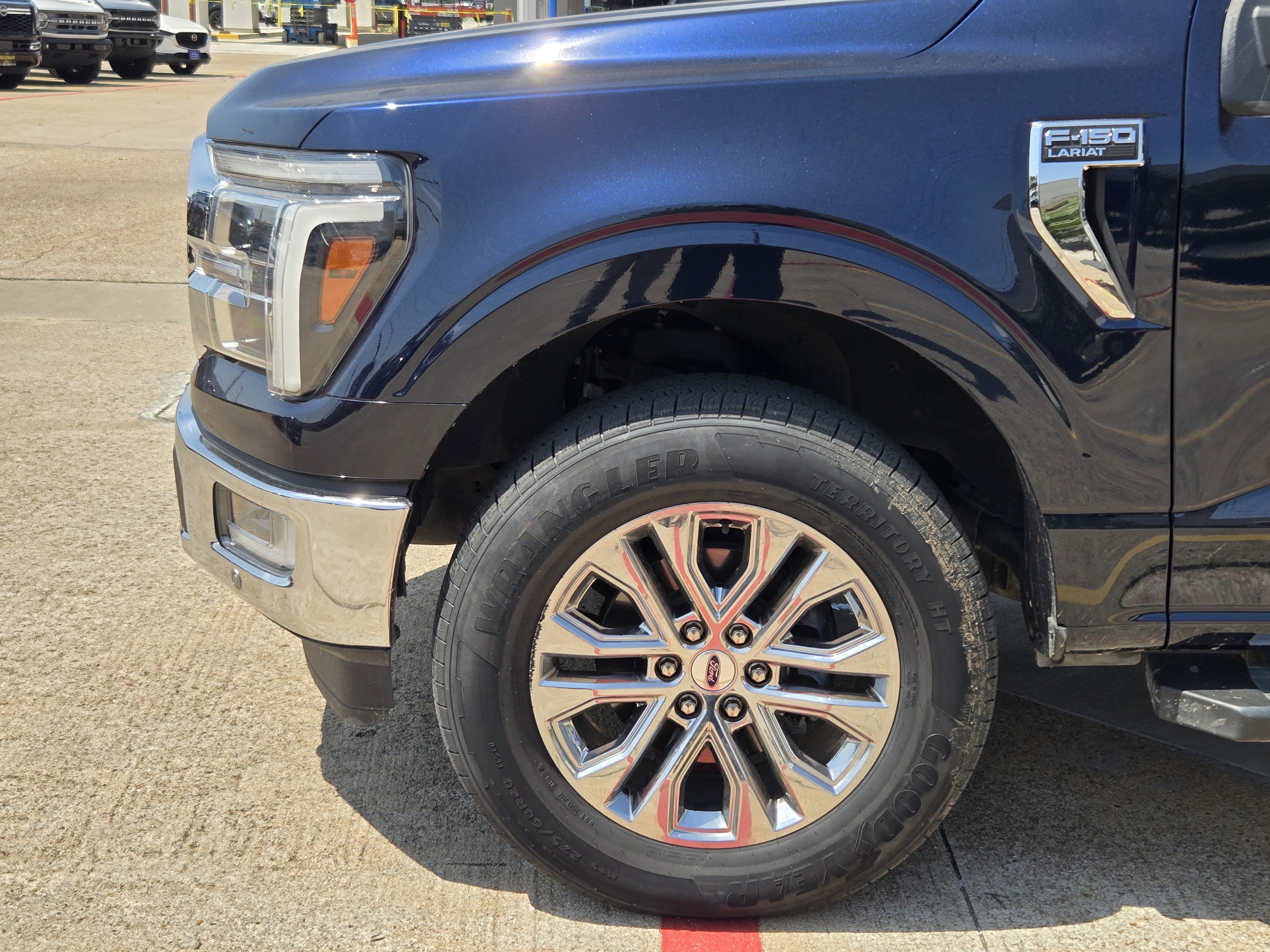 Certified 2024 Ford F150 Lariat w/ FX4 Off-Road Package AWD/4WD image 5