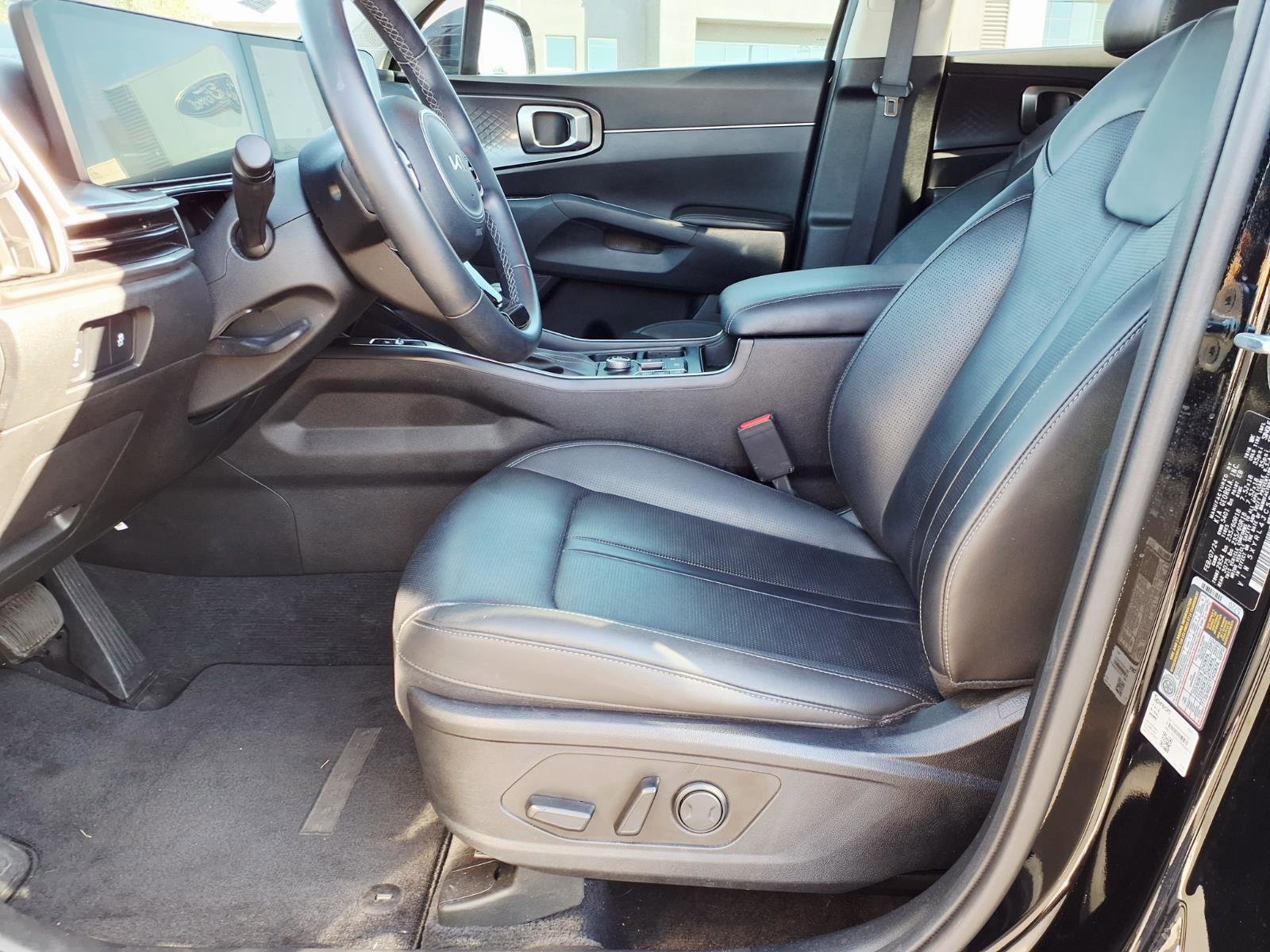 Used 2024 Kia Sorento S FWD image 23