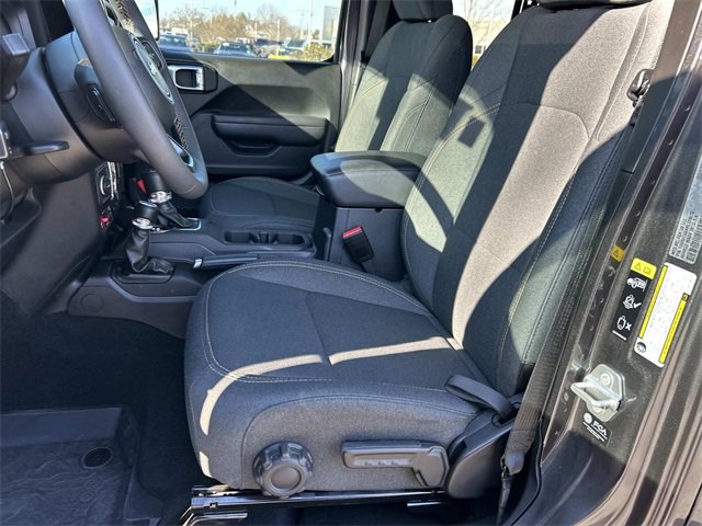 Used 2024 Jeep Gladiator Sport image 29