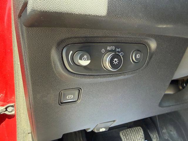 Used 2019 GMC Terrain SLT w/ Preferred Package FWD image 21