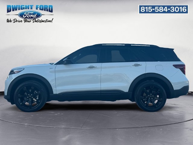 Certified 2023 Ford Explorer ST-Line AWD/4WD image 2
