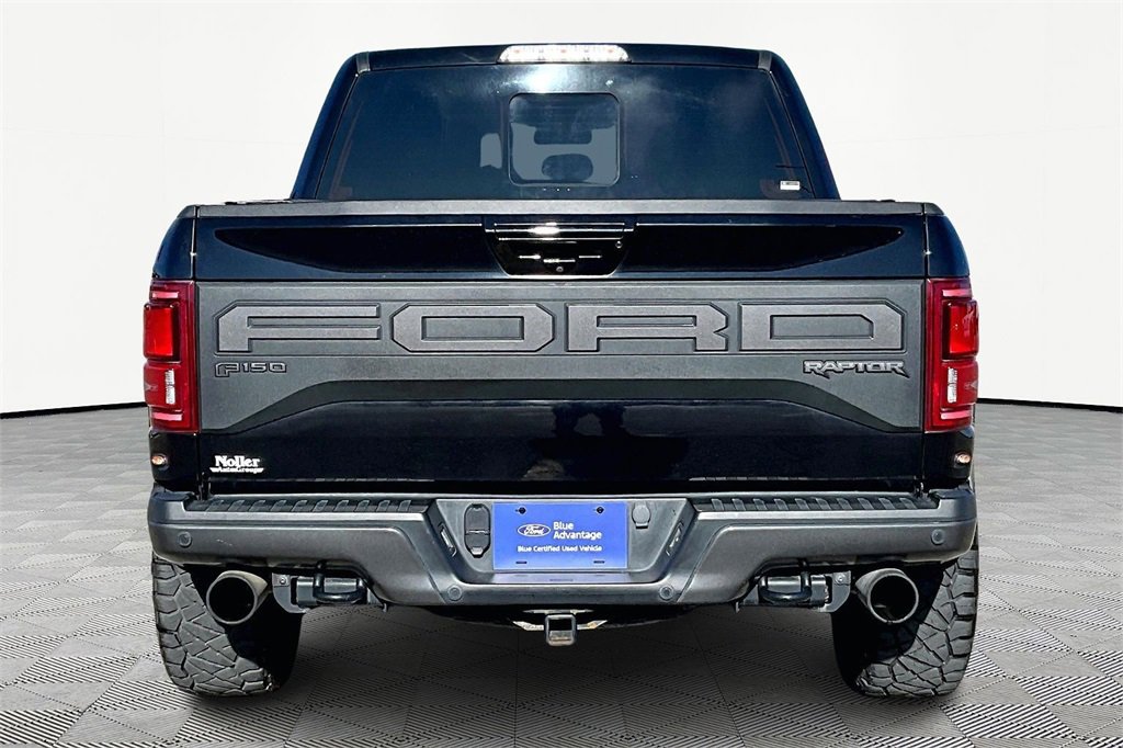Certified 2019 Ford F150 Raptor w/ Equipment Group 802A Luxury image 4