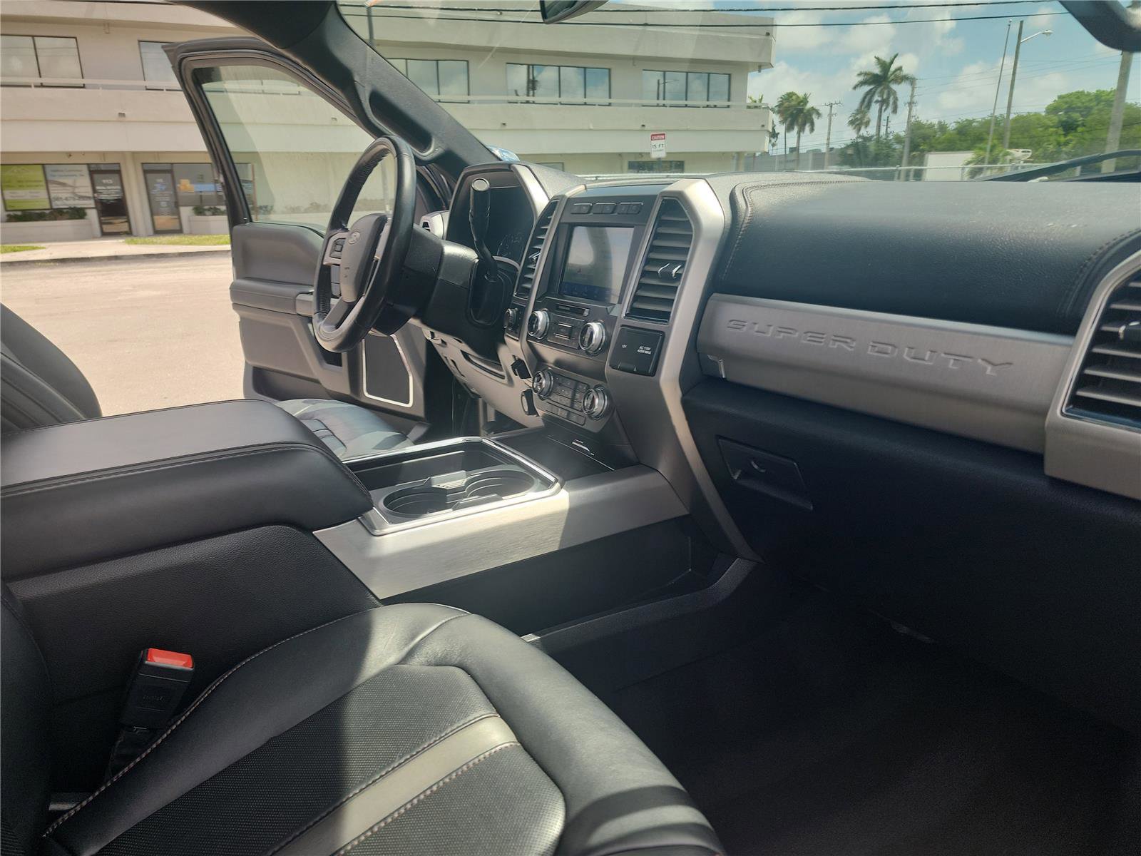 Certified 2020 Ford F350 Platinum w/ Tremor Off-Road Package AWD/4WD image 29