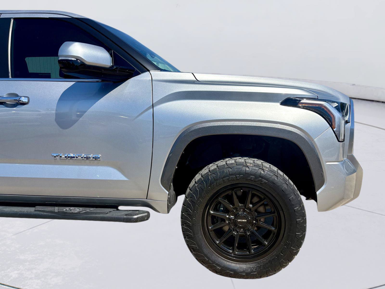 Used 2024 Toyota Tundra Limited w/ Power Package AWD/4WD image 13