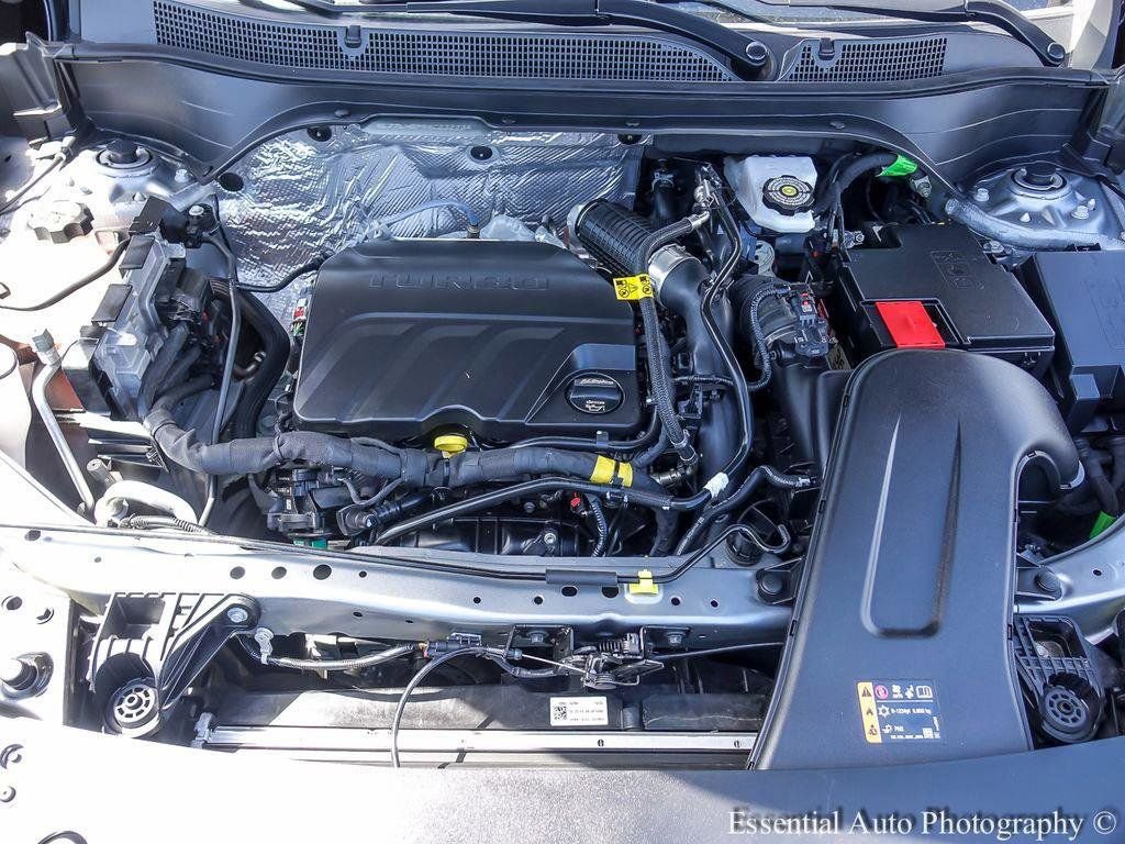 Used 2025 Chevrolet Trax LT w/ LT Convenience Package FWD image 25