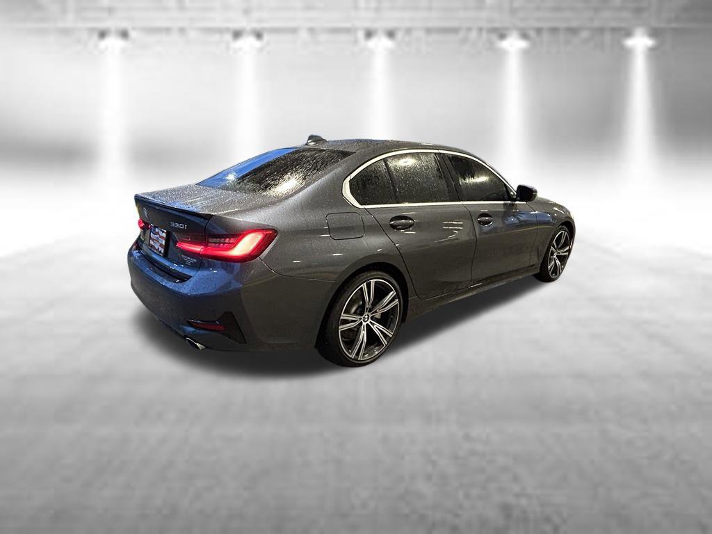 Used 2020 BMW 330i Sedan w/ Convenience Package RWD image 4