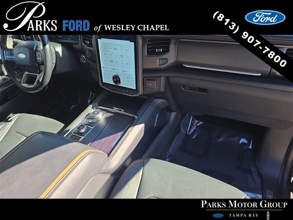Certified 2023 Ford Expedition Platinum image 11