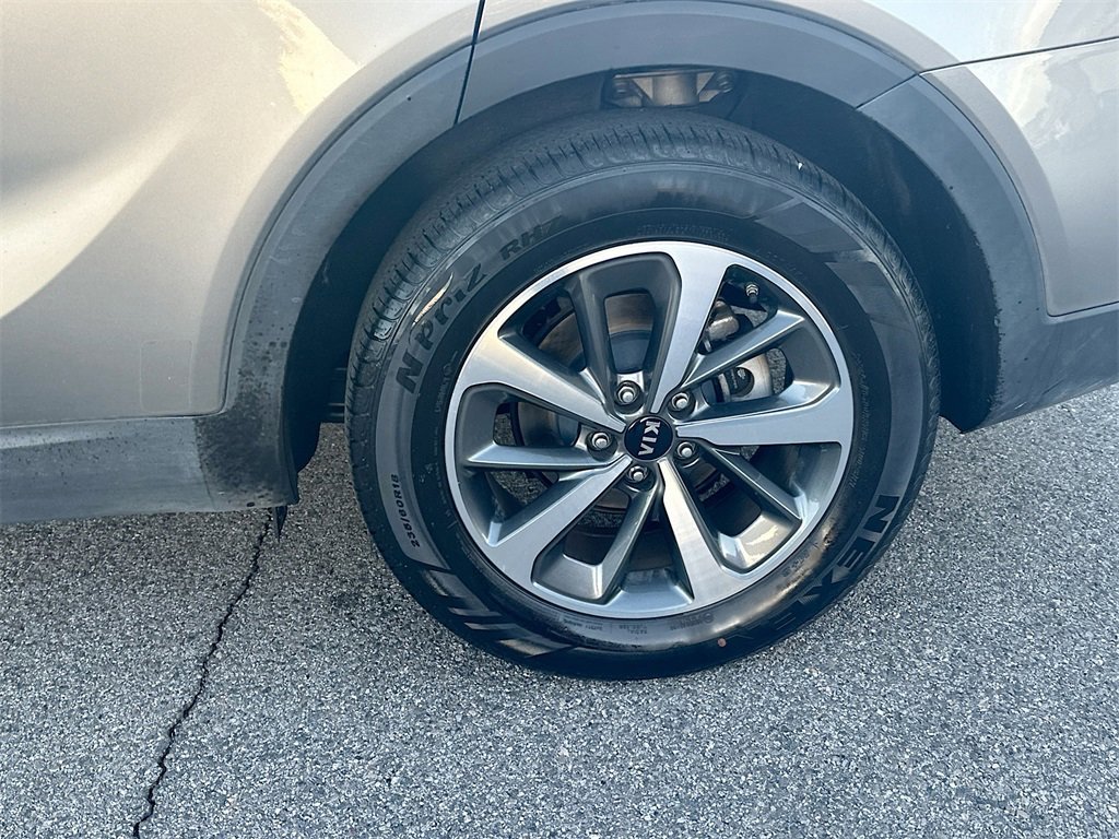 Used 2019 Kia Sorento EX image 24