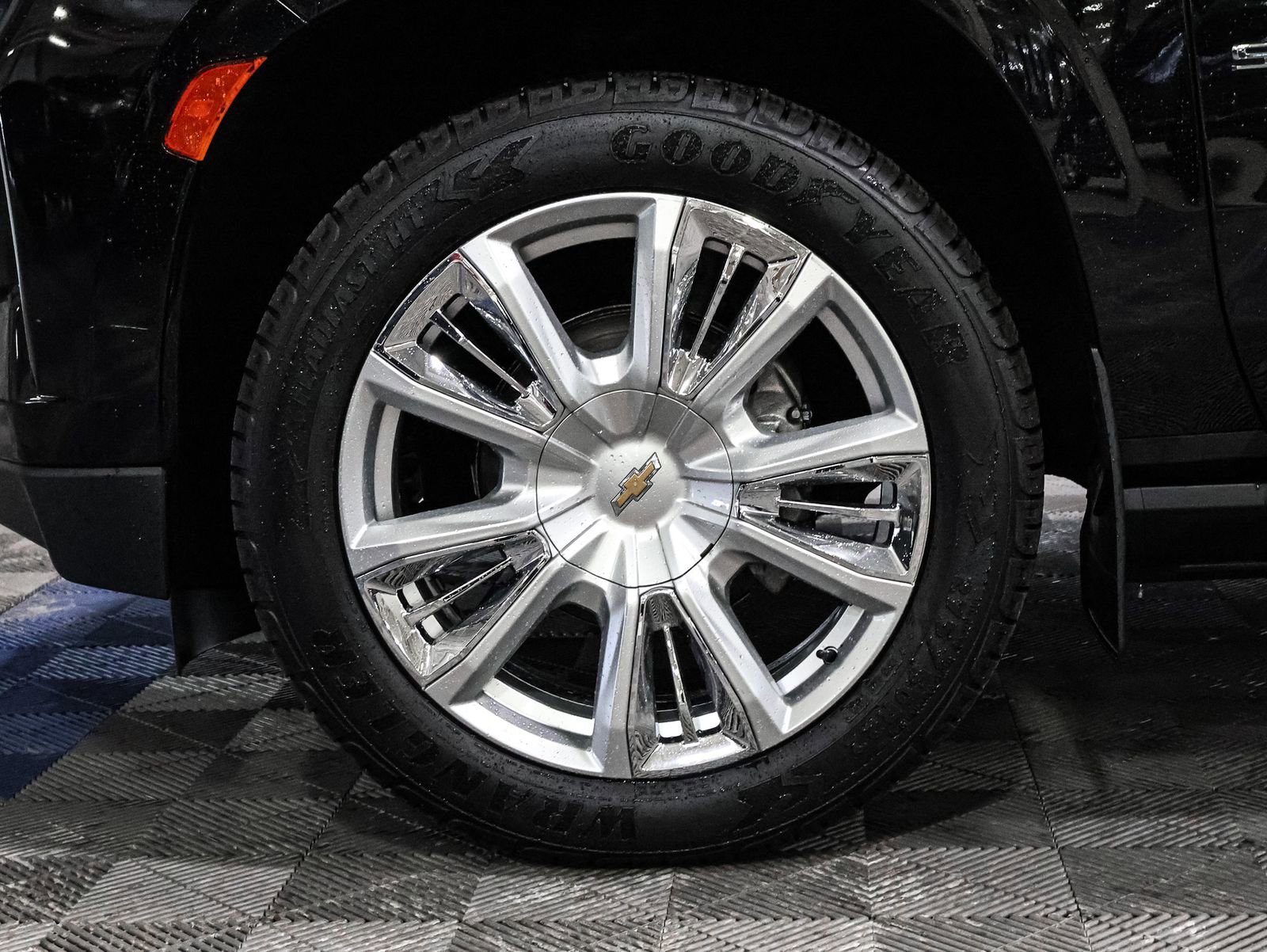 Used 2022 Chevrolet Suburban High Country AWD/4WD image 20