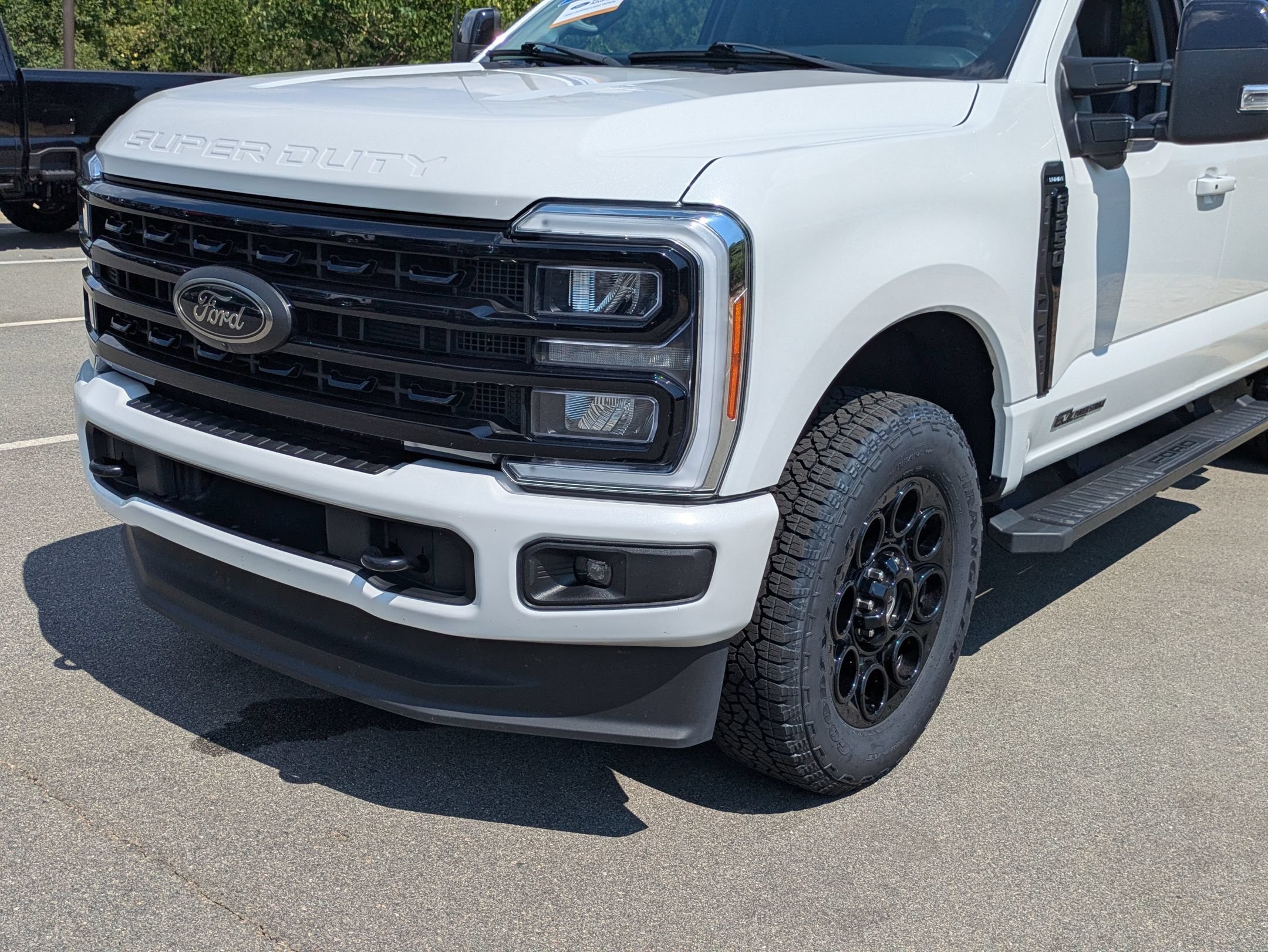 Certified 2023 Ford F250 Lariat w/ Black Appearance Package AWD/4WD image 10