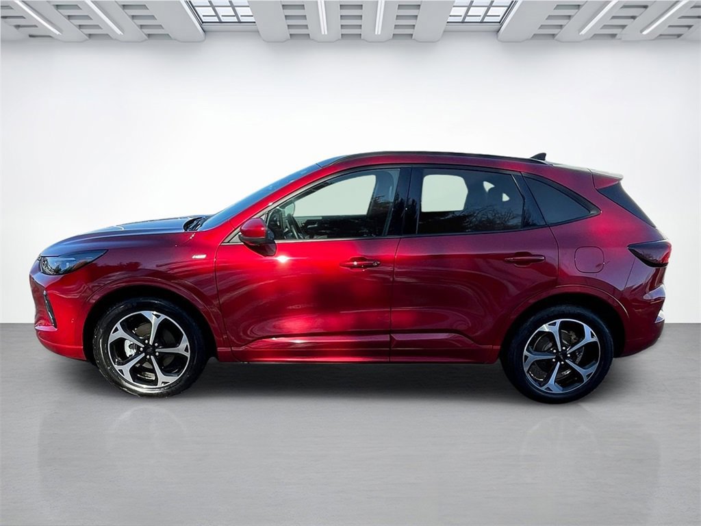 Certified 2023 Ford Escape ST-Line Elite w/ Premium Technology Package image 2