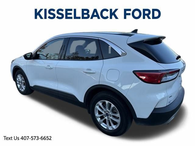 Certified 2022 Ford Escape SE image 3