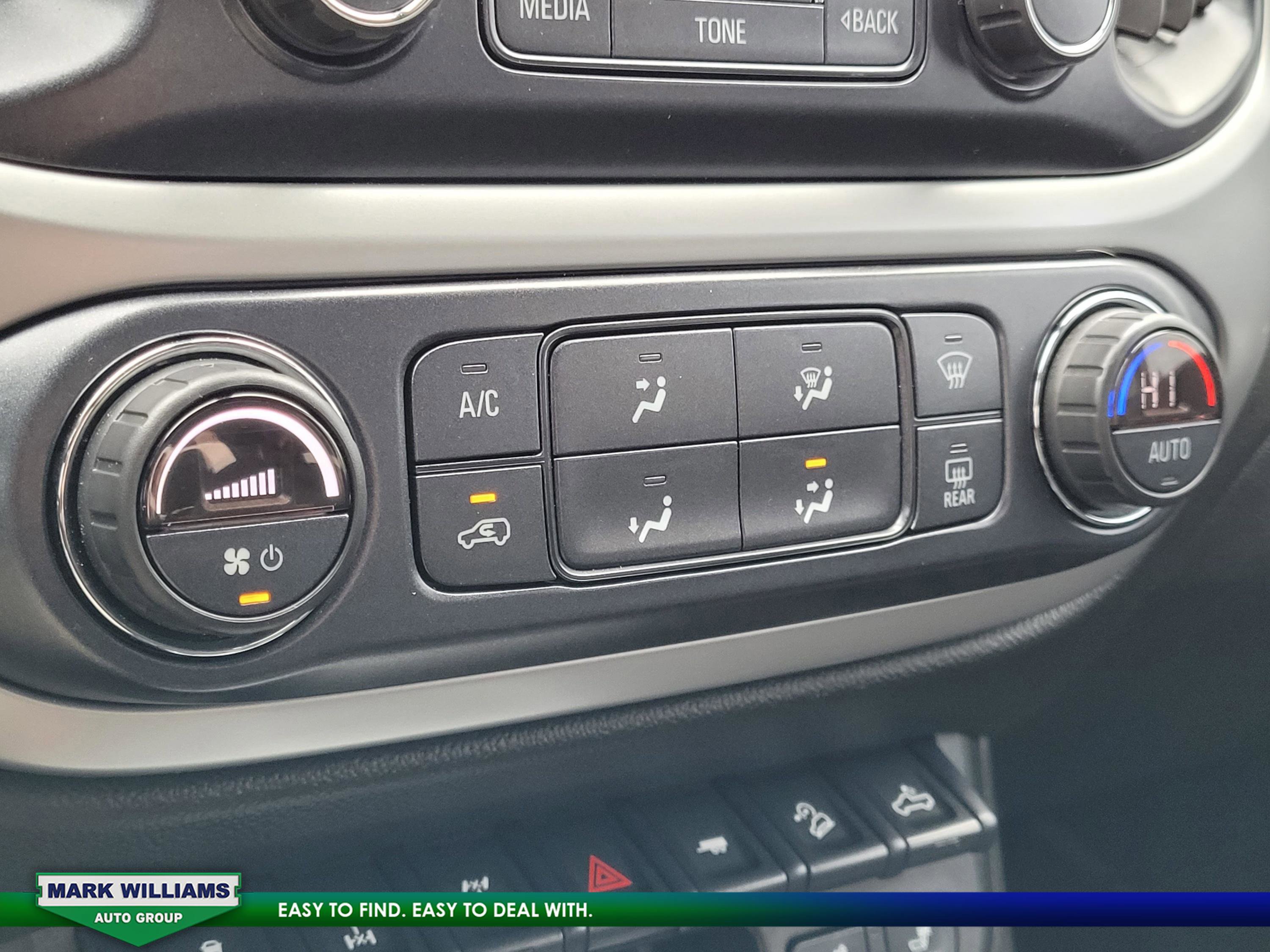 Used 2018 Chevrolet Colorado ZR2 image 18