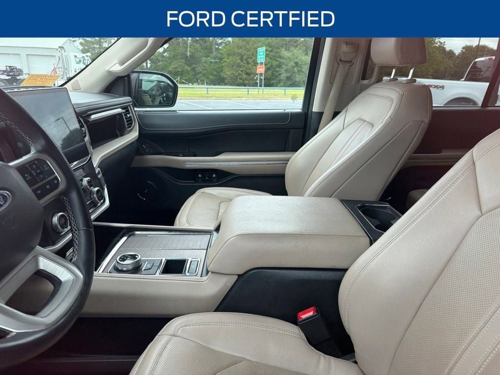 Certified 2024 Ford Expedition Max Limited RWD image 3