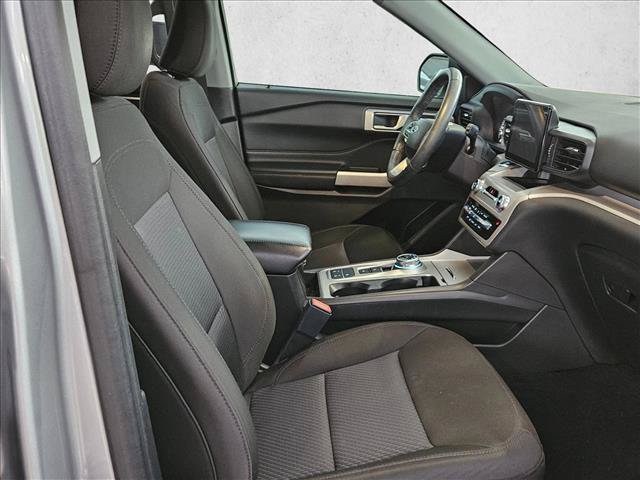 Certified 2023 Ford Explorer XLT RWD image 16