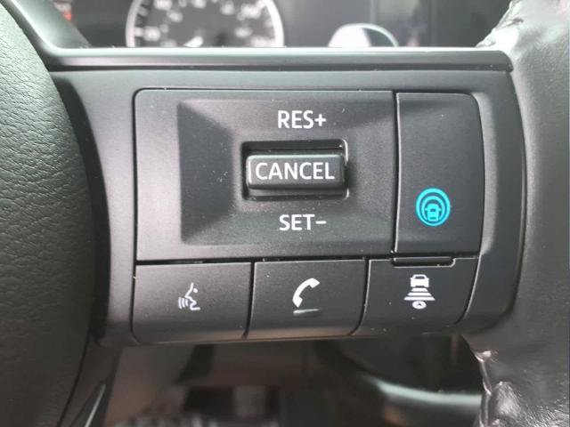 Used 2024 Nissan Pathfinder SV w/ Black Appearance Package AWD/4WD image 25